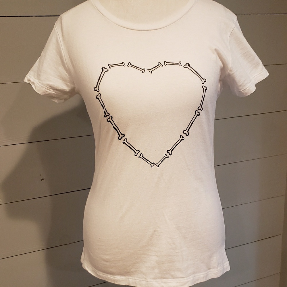 Adam Levine dog bone T-shirt